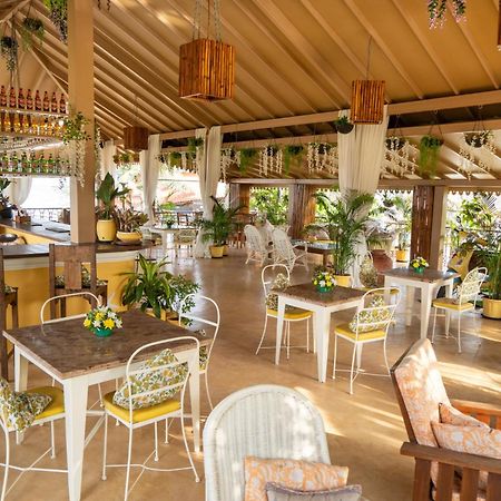 Fiesta Beach Resort Baga Bagian luar foto