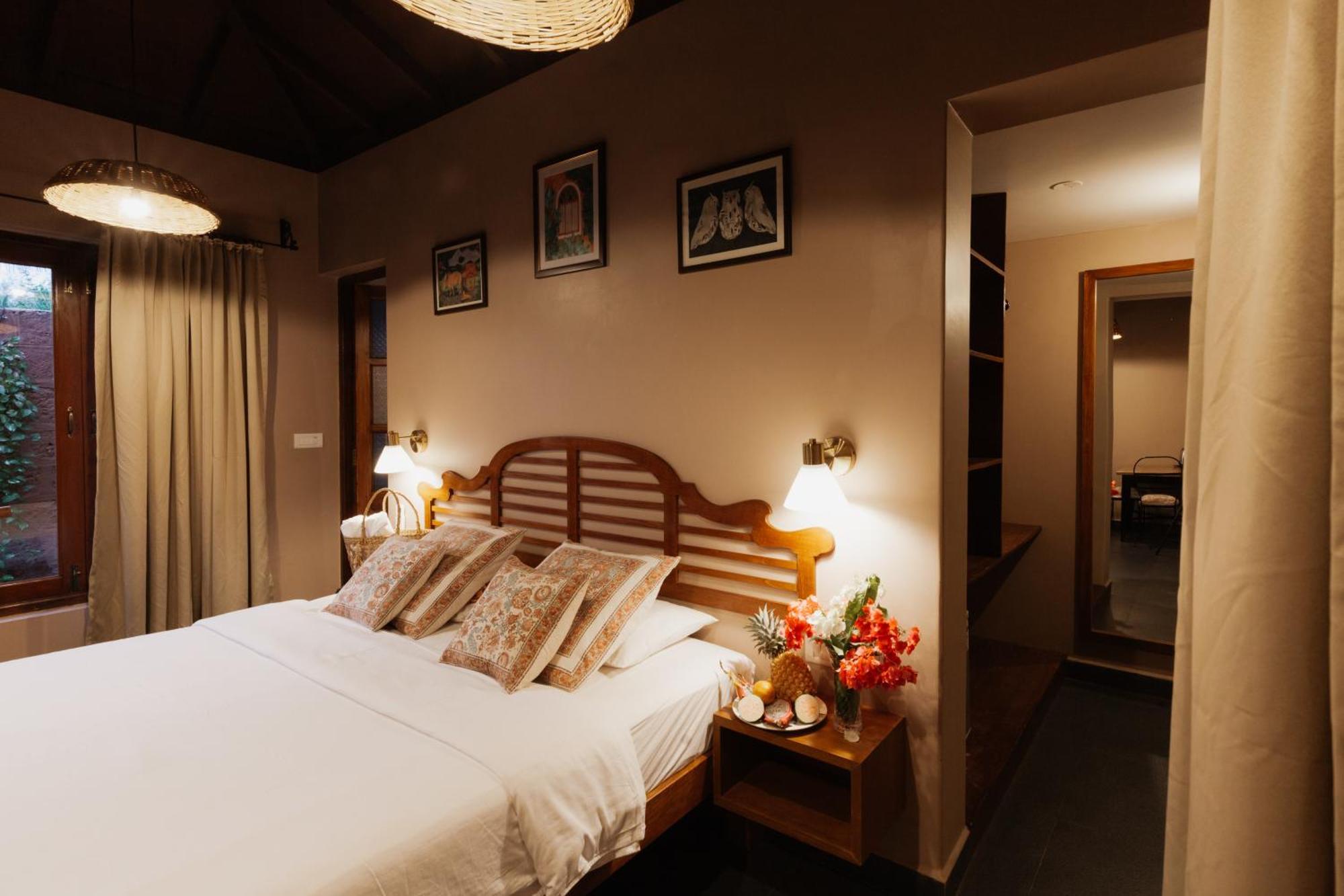 Fiesta Beach Resort Baga Bagian luar foto