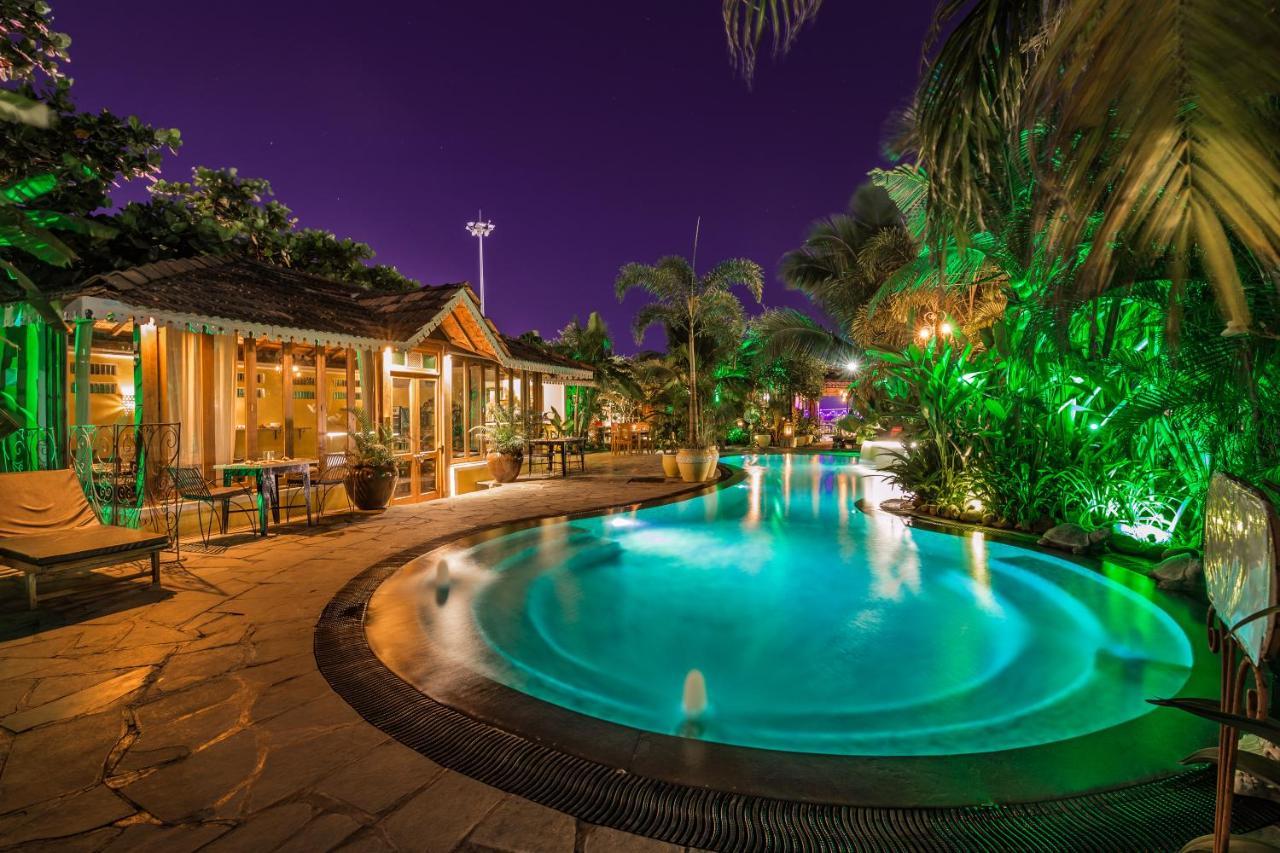 Fiesta Beach Resort Baga Bagian luar foto